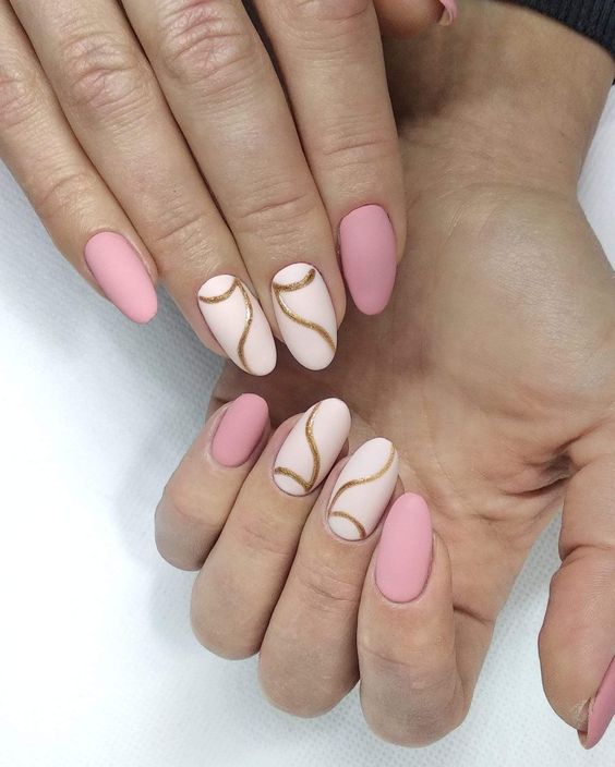 17 Short Gel Nail Ideas for Winter 2023-2024