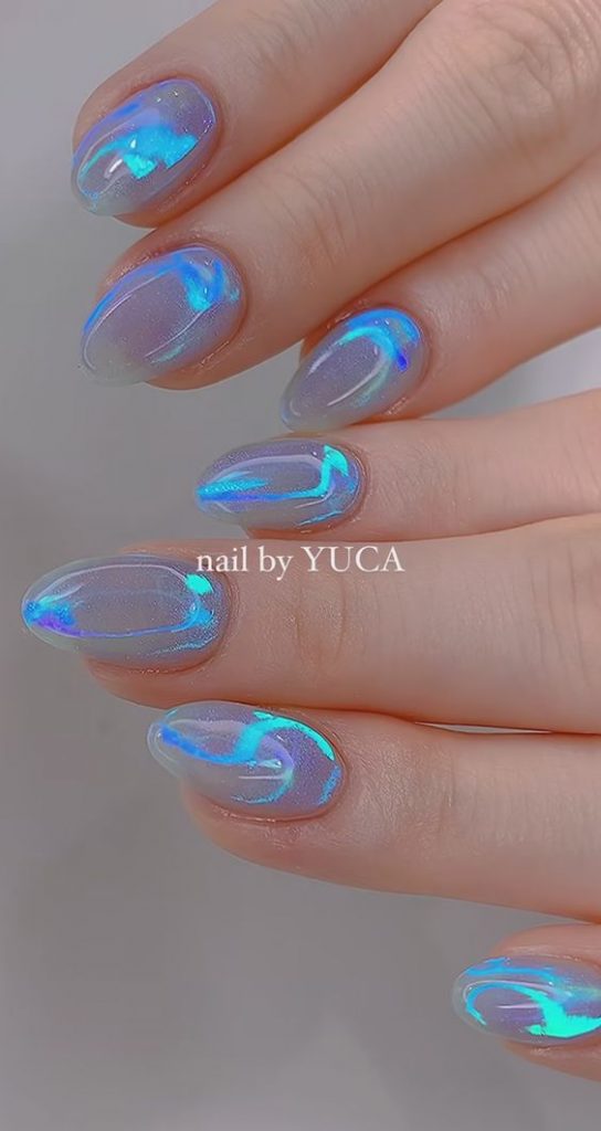 17 Short Gel Nail Ideas for Winter 2023-2024