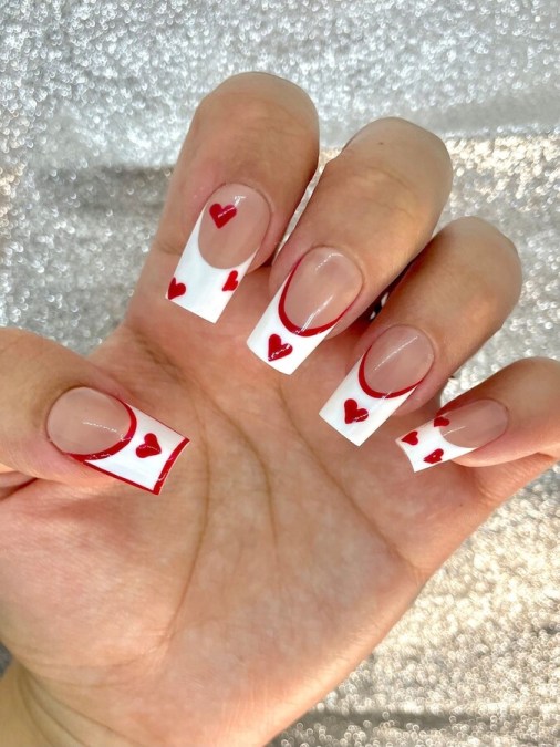 uñas de corazón, diseños de uñas de corazón rojo