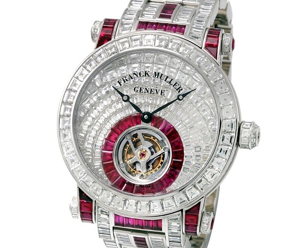 Cristiano Ronaldo's luxury diamond watch collection - Photo 10.