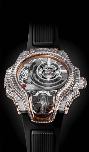 Cristiano Ronaldo's luxury diamond watch collection - Photo 8.