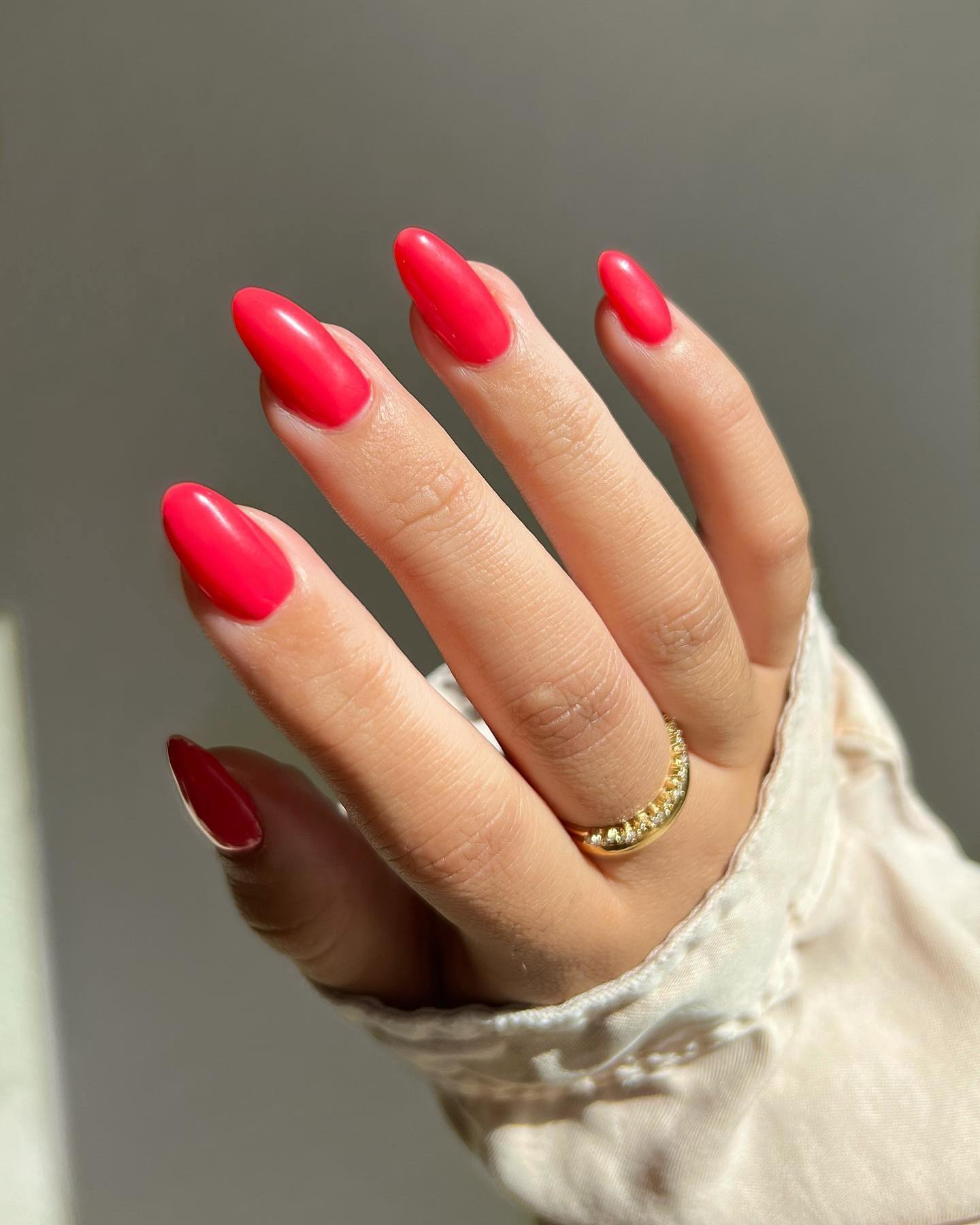 What is the first fruit that comes to your mind when we say summer? Watermelon! Let's show its nice pink color in your nais, then.