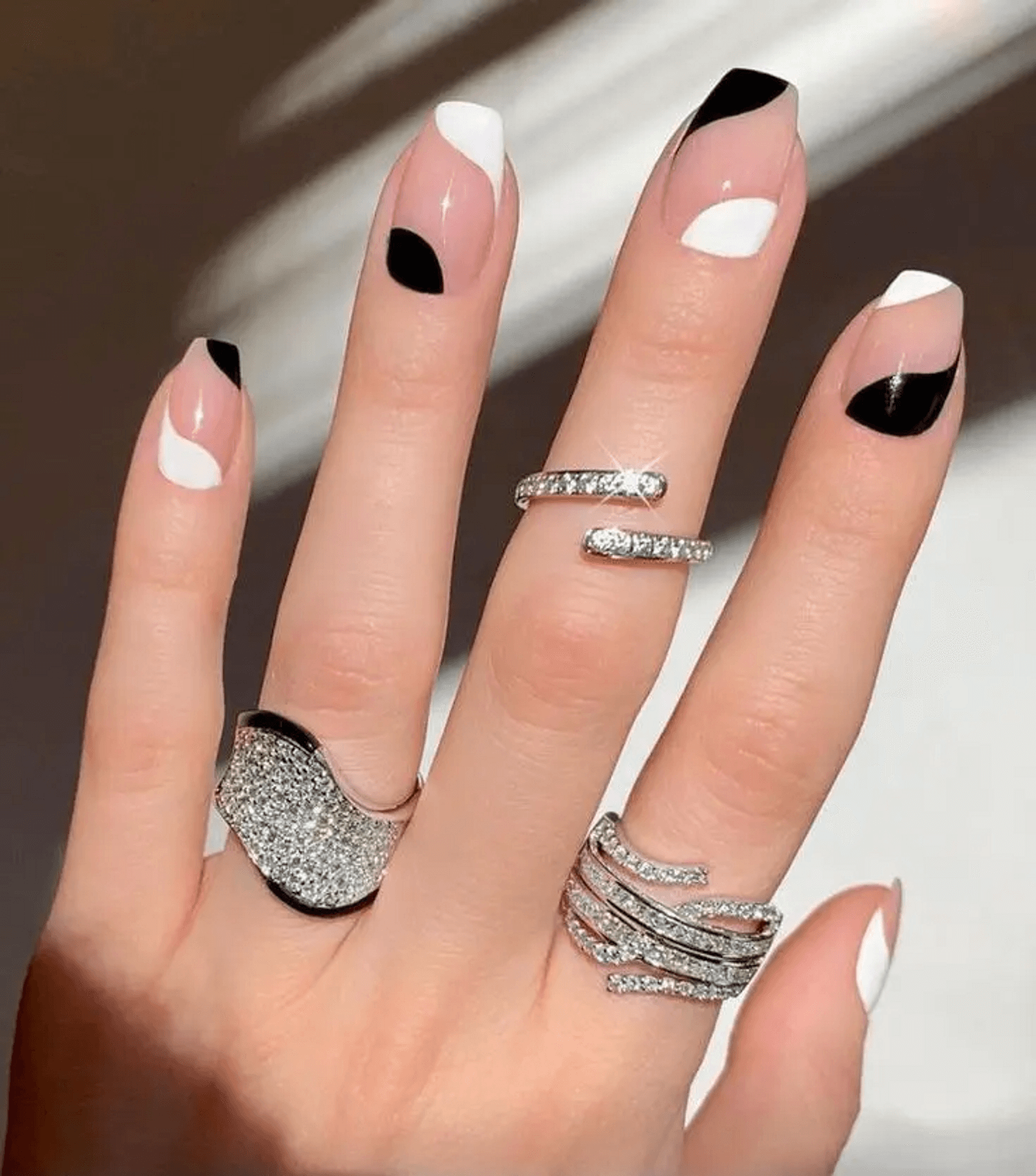 30 Black And White Nails That Are A Huge Hit Right Now - 213