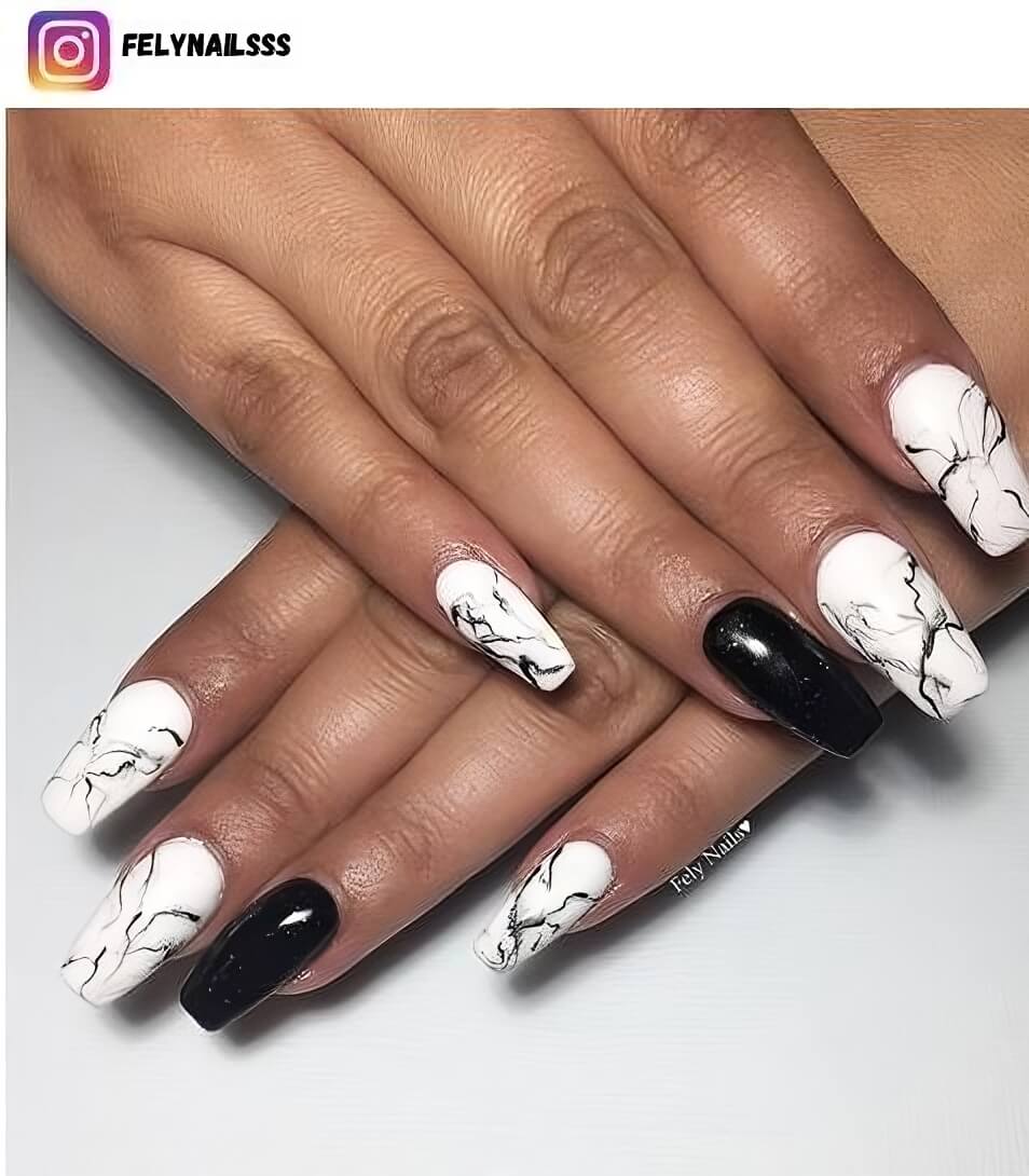 30 Black And White Nails That Are A Huge Hit Right Now - 219