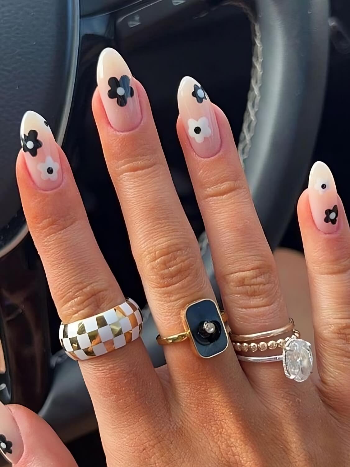 30 Black And White Nails That Are A Huge Hit Right Now - 243