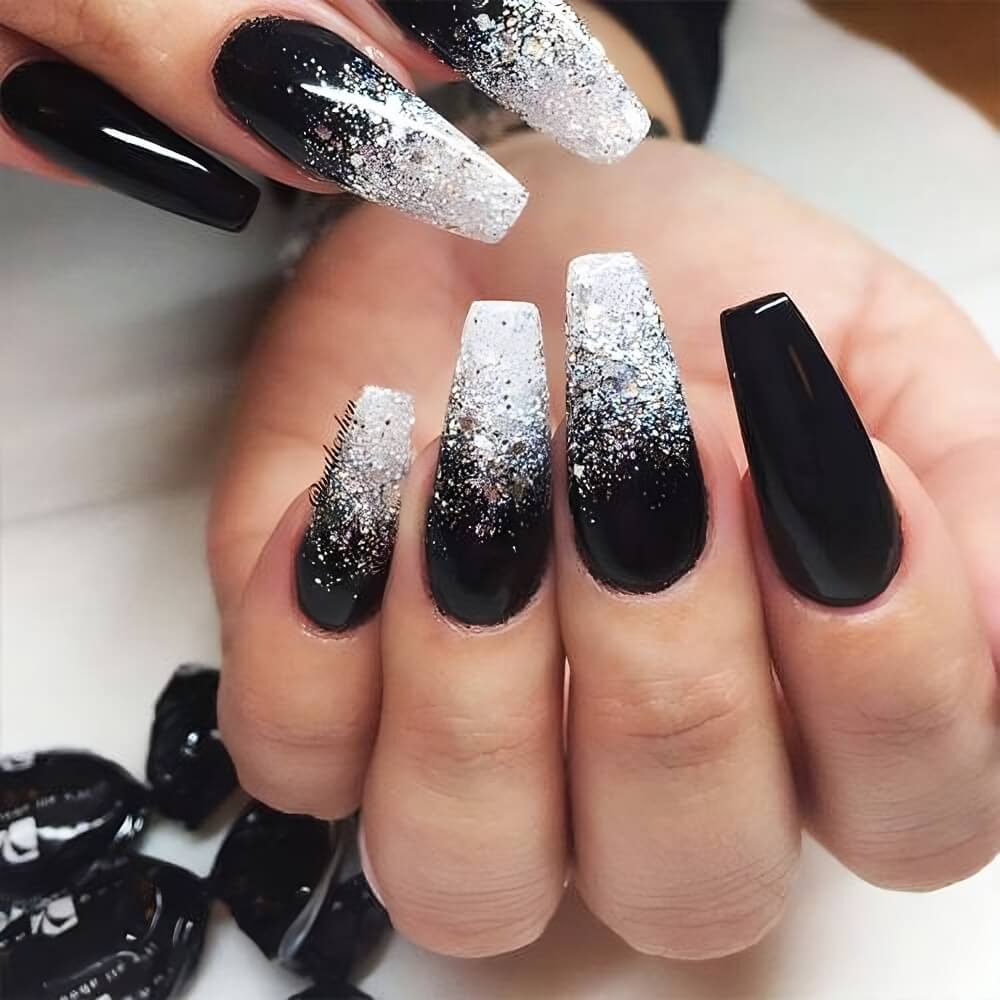 30 Black And White Nails That Are A Huge Hit Right Now - 193