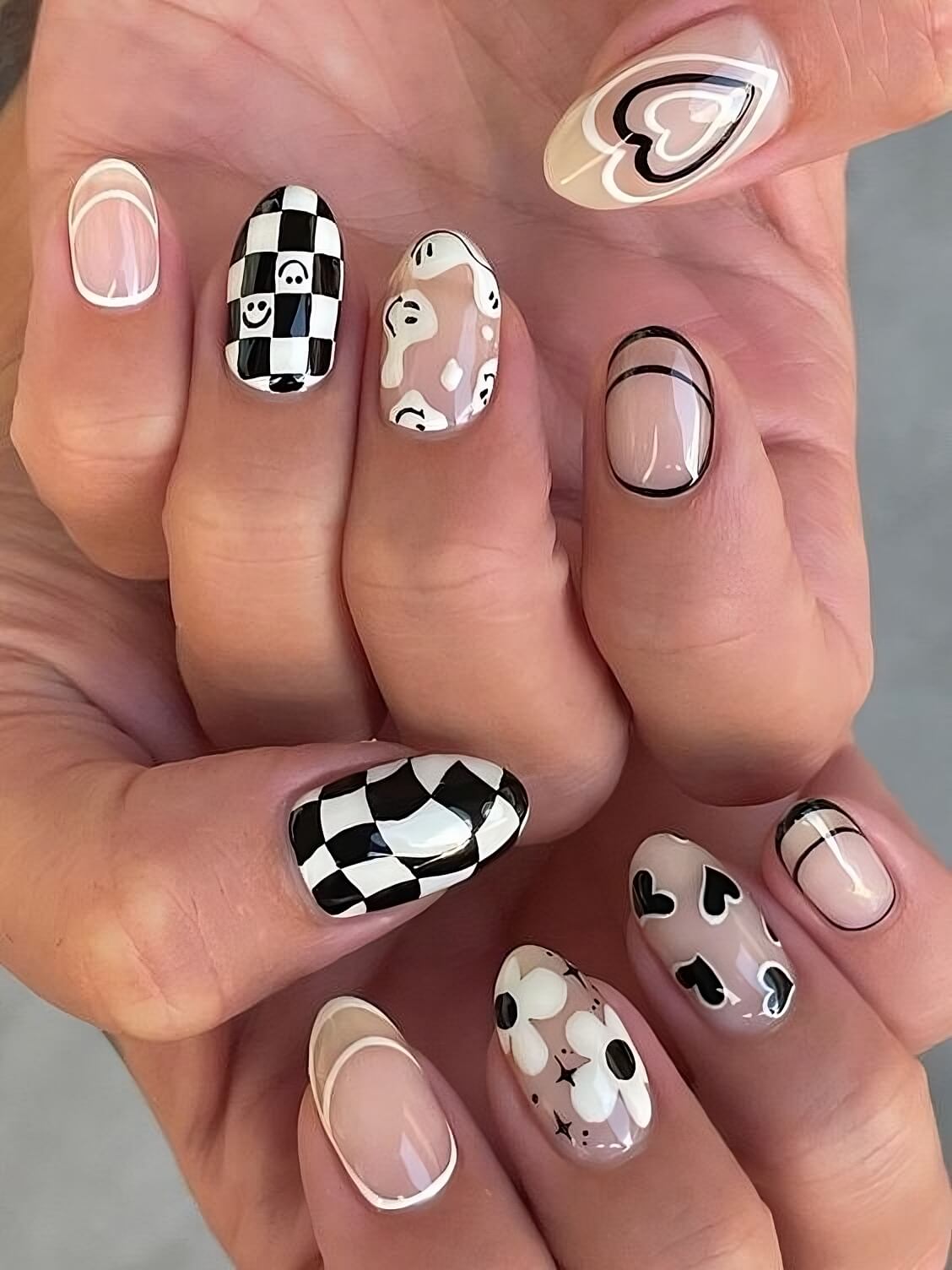 30 Black And White Nails That Are A Huge Hit Right Now - 195