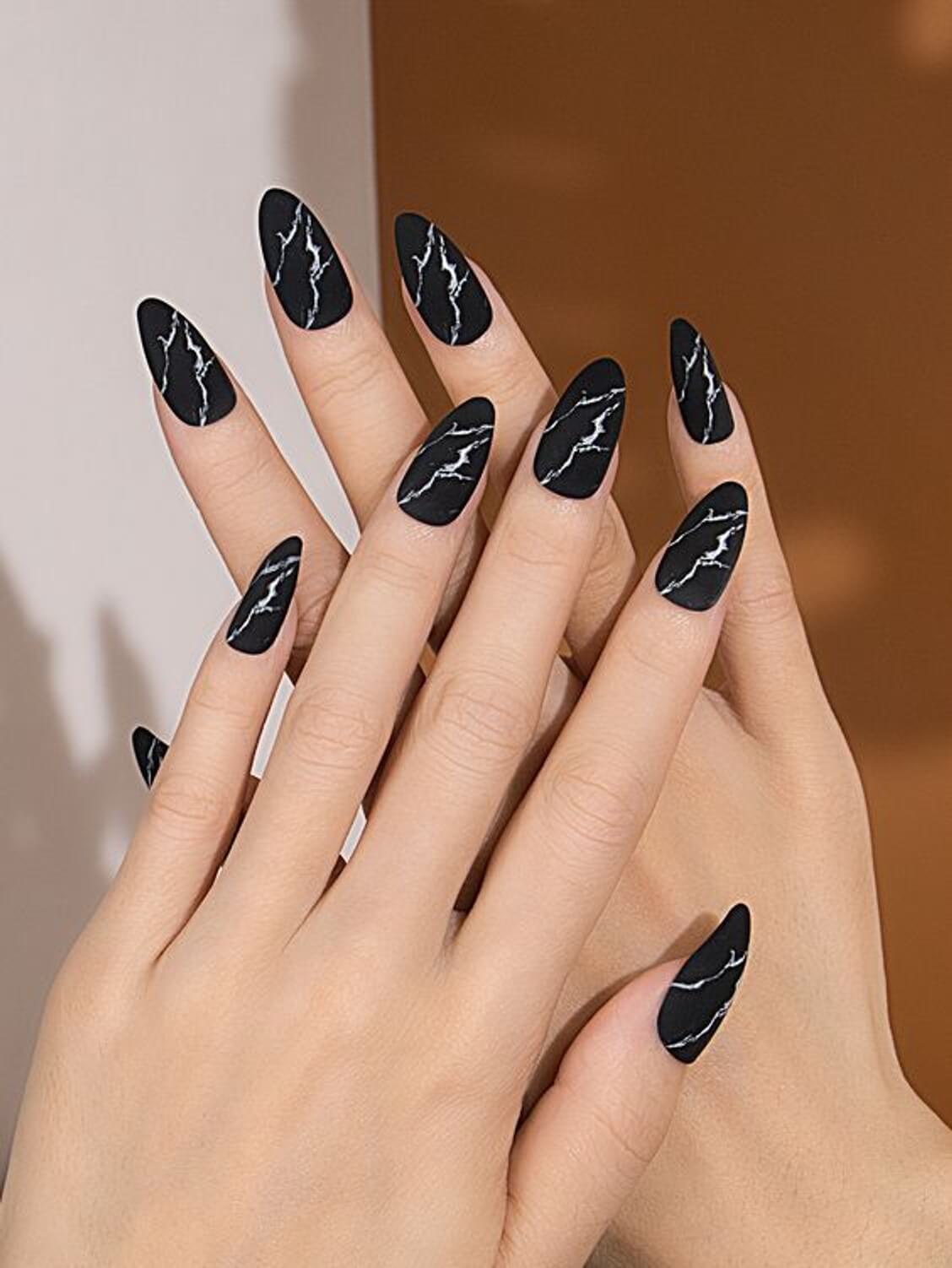 30 Black And White Nails That Are A Huge Hit Right Now - 199