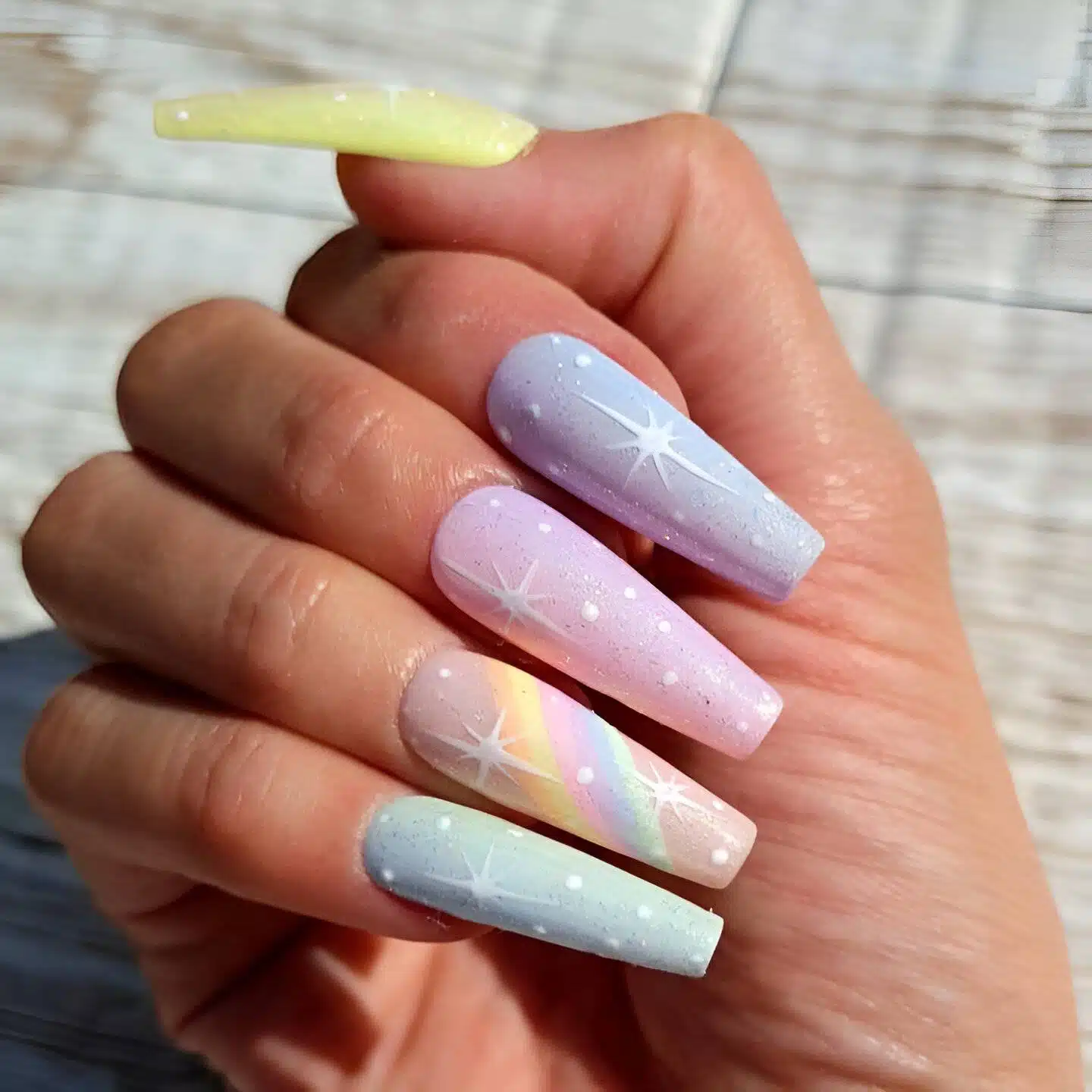 30 Dreamy Nail Designs For The Prettiest Girls - 205