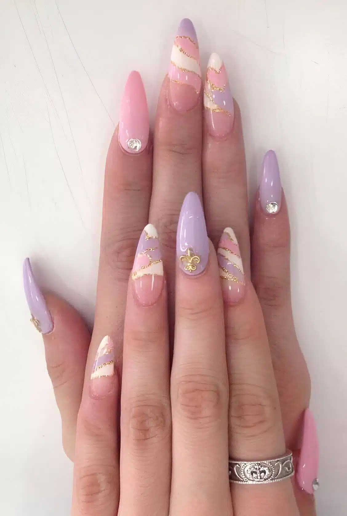 30 Dreamy Nail Designs For The Prettiest Girls - 209