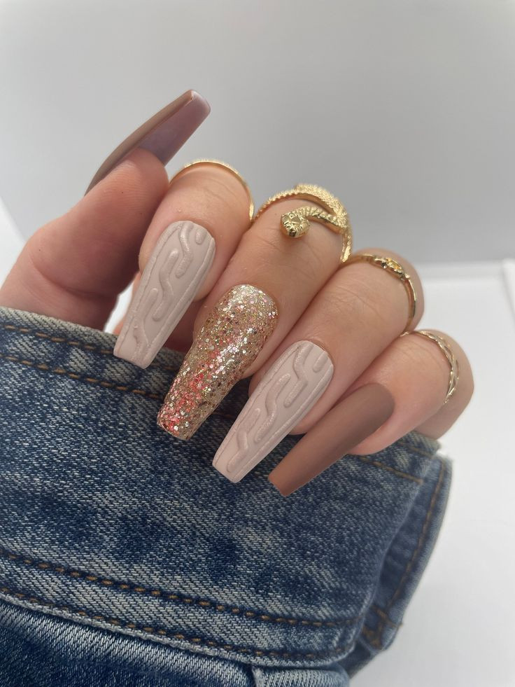 30 Elegant Nails Perfect For Any Occasion - 233