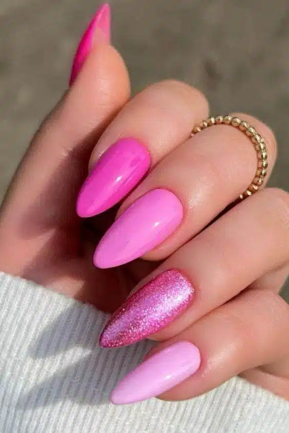 30 Hot Pink Nail Designs To Get On The Barbiecore Trend - 219