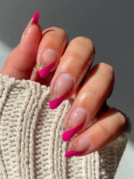 30 Hot Pink Nail Designs To Get On The Barbiecore Trend - 225