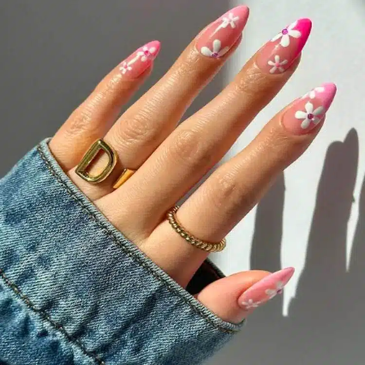 30 Hot Pink Nail Designs To Get On The Barbiecore Trend - 195