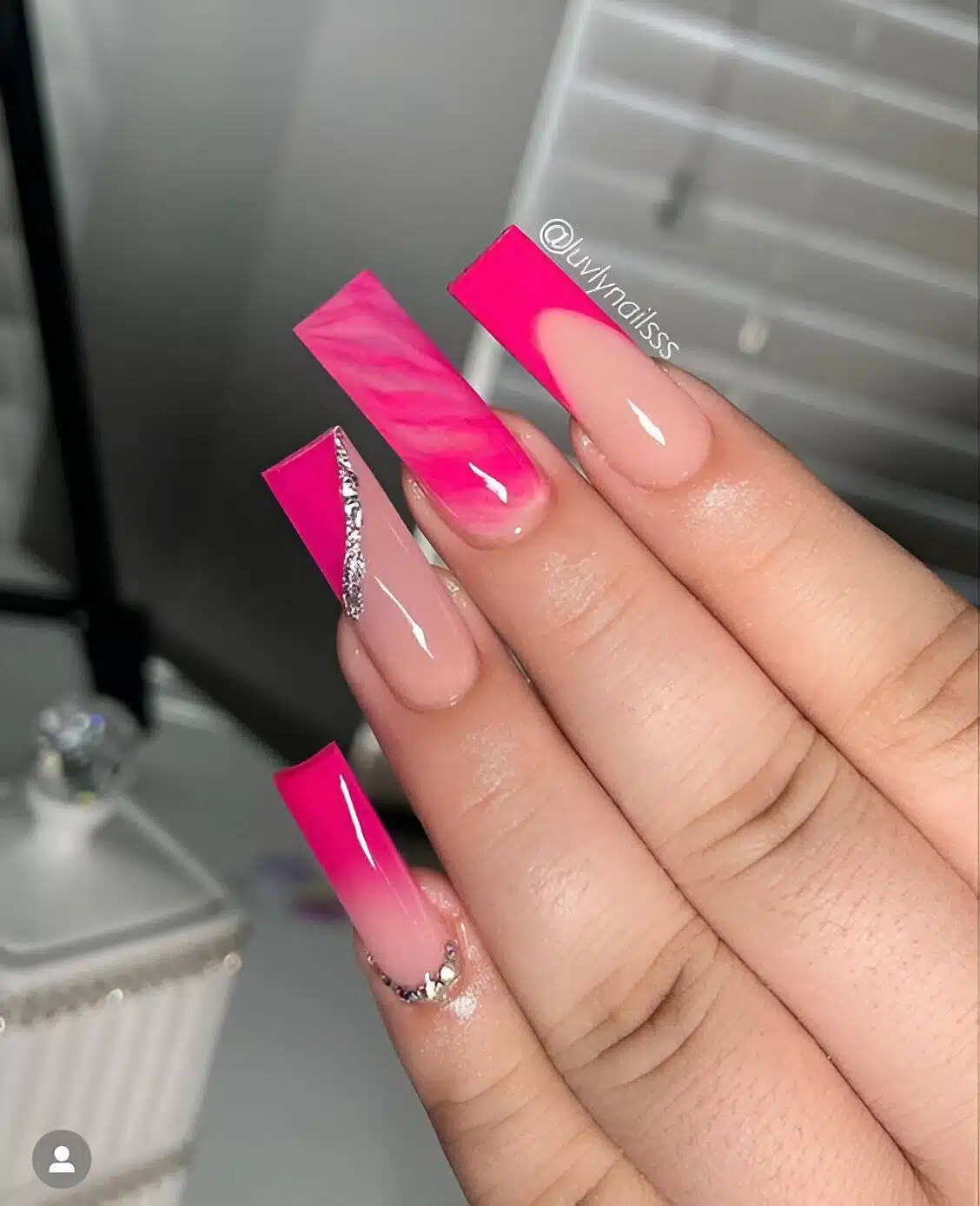 30 Hot Pink Nail Designs To Get On The Barbiecore Trend - 203