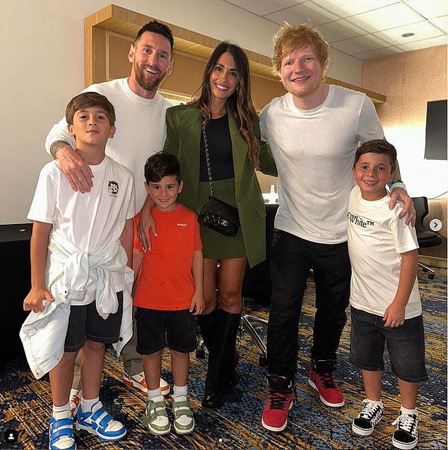 Dúo improbable: ¡La familia de Lionel Messi se une a Ed Sheeran para una sesión de fotos inolvidable!  2