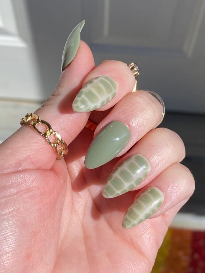 20+ Sage Green Nails That Will Totally Fresh Your Mind - 155