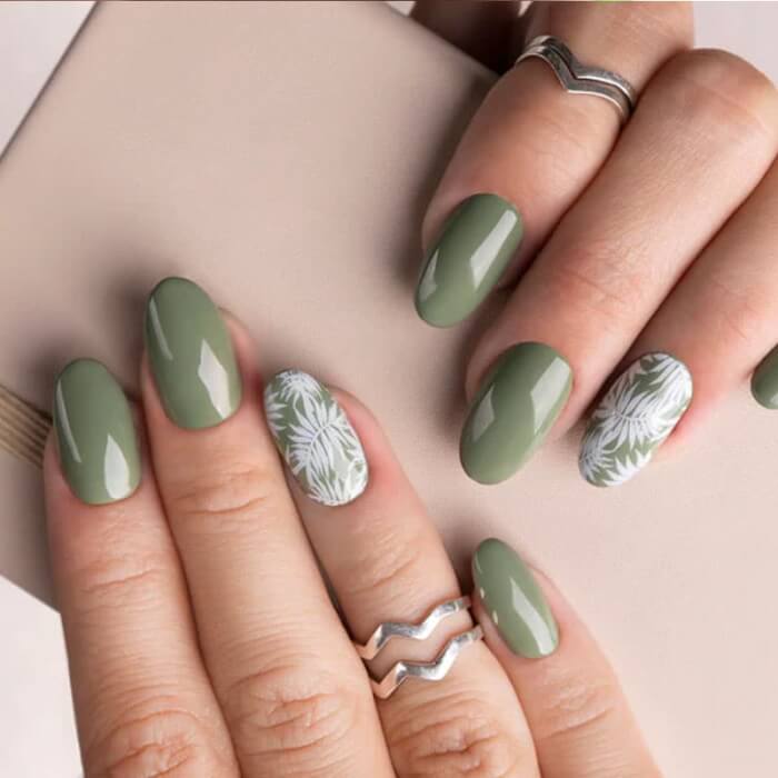 20+ Sage Green Nails That Will Totally Fresh Your Mind - 159