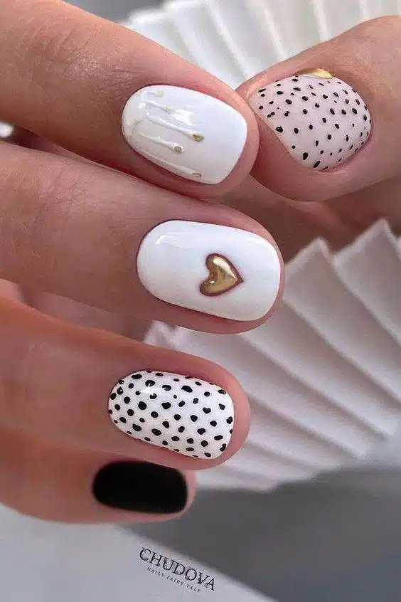 30 Effortlessly Chic Black-And-White Nail Designs So Easy To Copy - 237