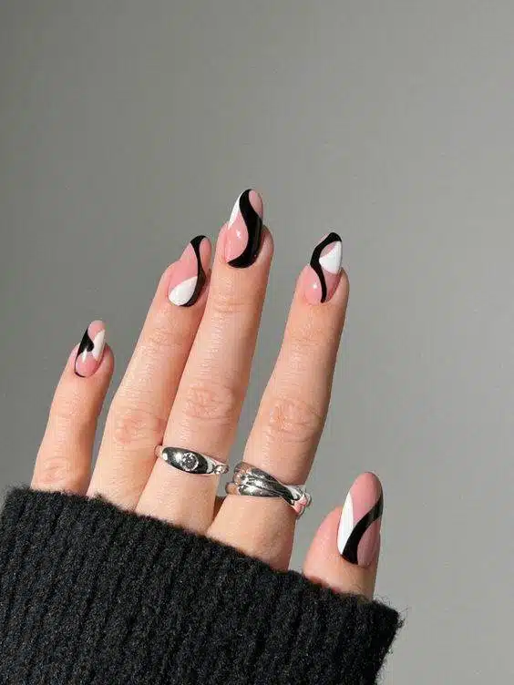 30 Effortlessly Chic Black-And-White Nail Designs So Easy To Copy - 245