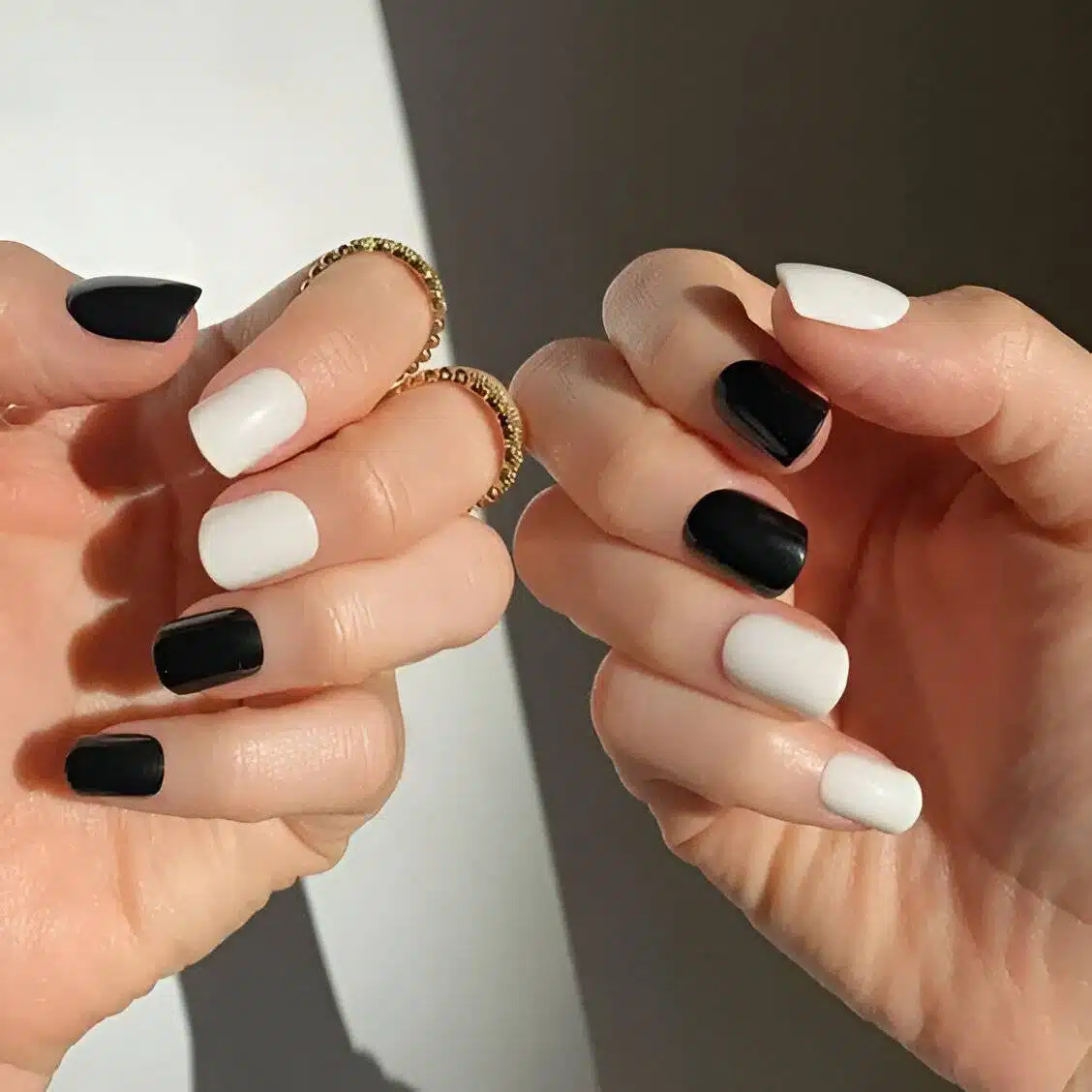 30 Effortlessly Chic Black-And-White Nail Designs So Easy To Copy - 249