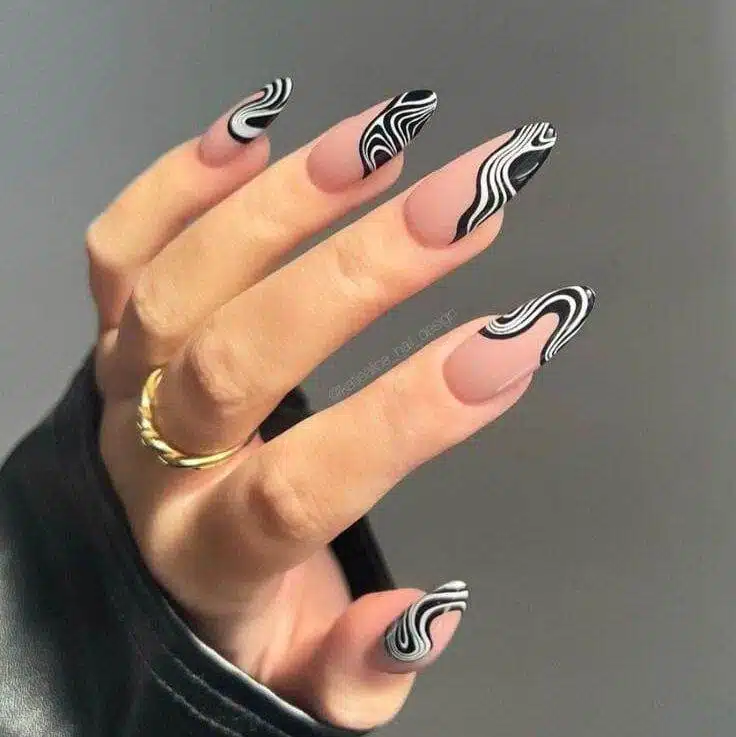 30 Effortlessly Chic Black-And-White Nail Designs So Easy To Copy - 207