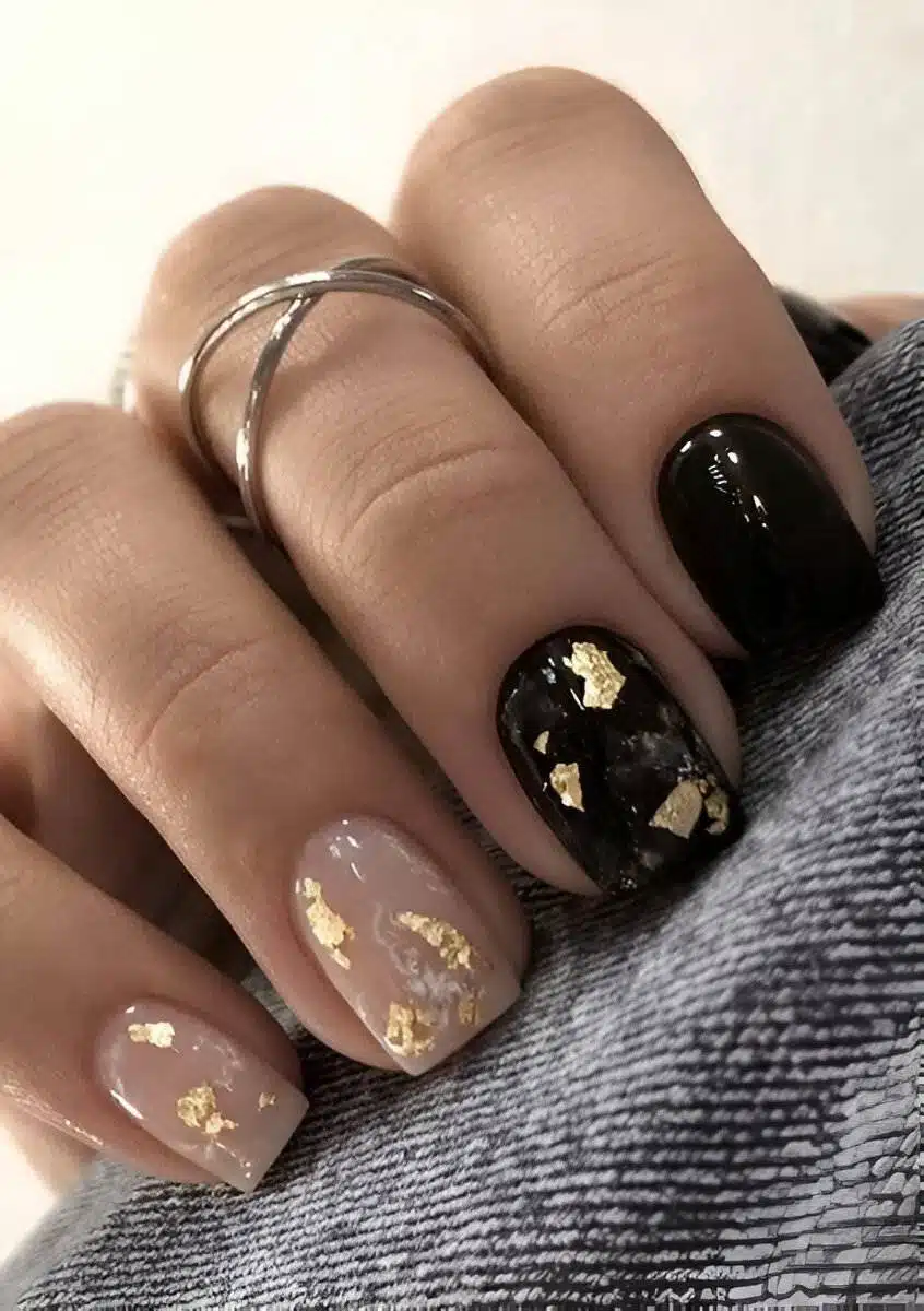 30 Elegant Black Nail Designs For Classy Beauty - 245