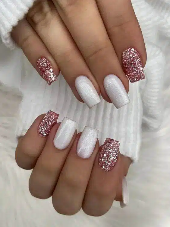 30 Graceful Short White Nail Designs For Beauty Queens - 215