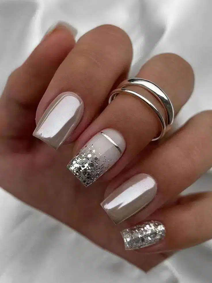 30 Graceful Short White Nail Designs For Beauty Queens - 221