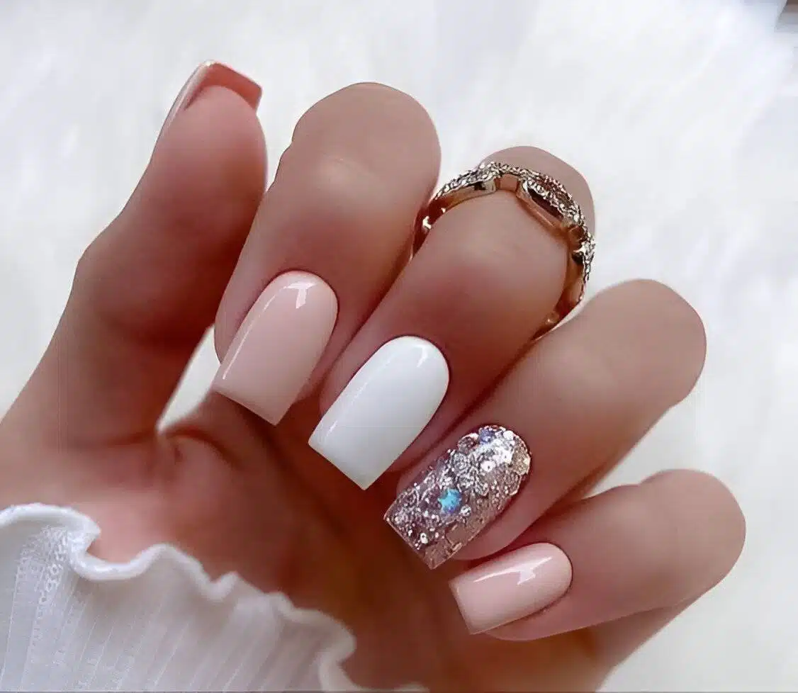 30 Graceful Short White Nail Designs For Beauty Queens - 223