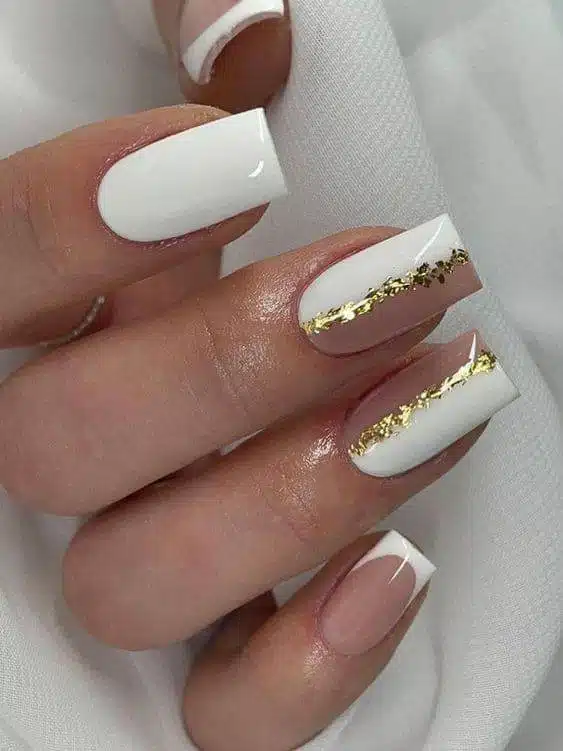 30 Graceful Short White Nail Designs For Beauty Queens - 233