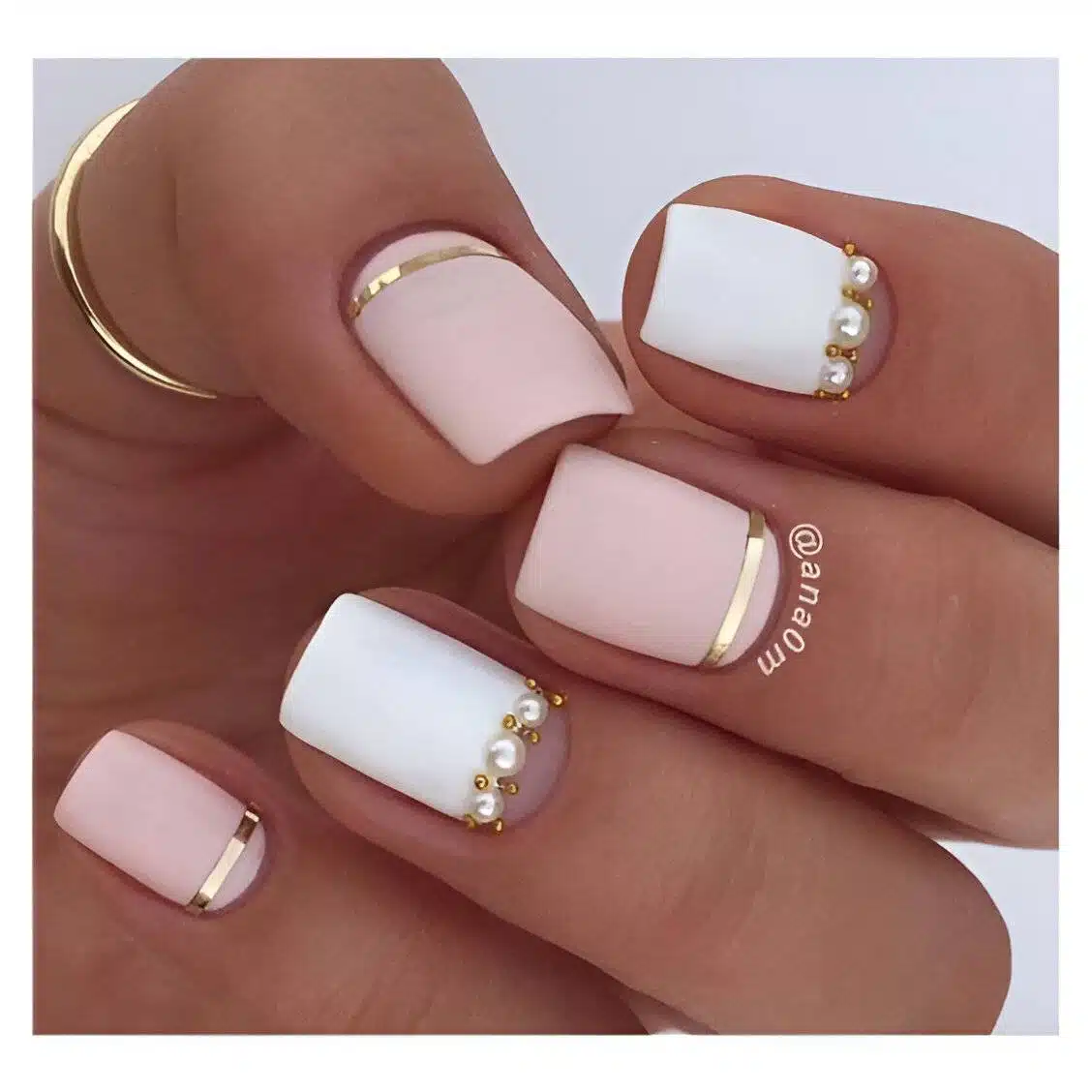 30 Graceful Short White Nail Designs For Beauty Queens - 245