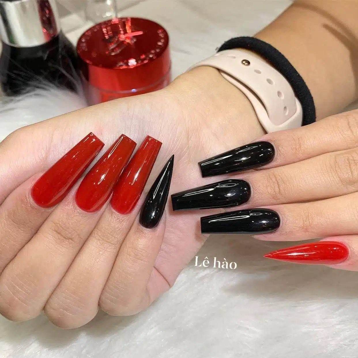 30 Red Nail Designs That Are The Epitome Of Feminine Beauty - 213