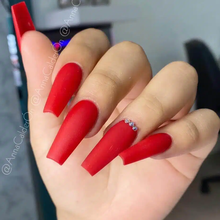 30 Red Nail Designs That Are The Epitome Of Feminine Beauty - 197