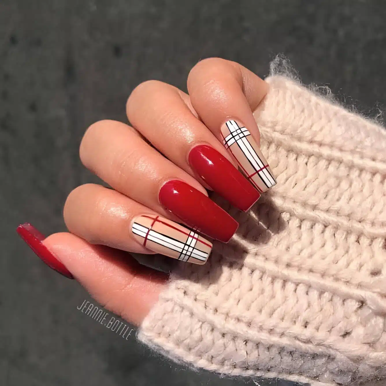 30 Red Nail Designs That Are The Epitome Of Feminine Beauty - 199