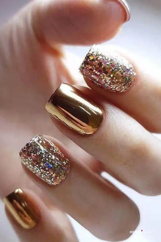 30 Stunning Gold Nails To Make You A Beauty Queen - 207