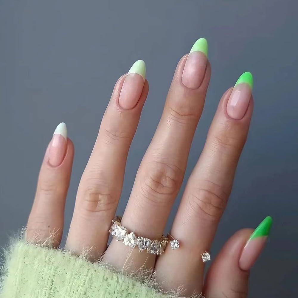 Amazon.com MERVF Uñas postizas a presión con punta francesa mediana, uñas postizas de punta francesa degradadas, color verde stiletto brillante, uñas postizas para mujeres y niñas Industrial y Científico