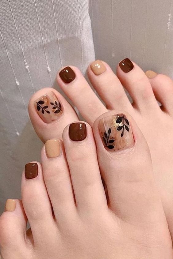 Lovely Simple Toe Nails For Your DIY Aesthetic Makeover - 85