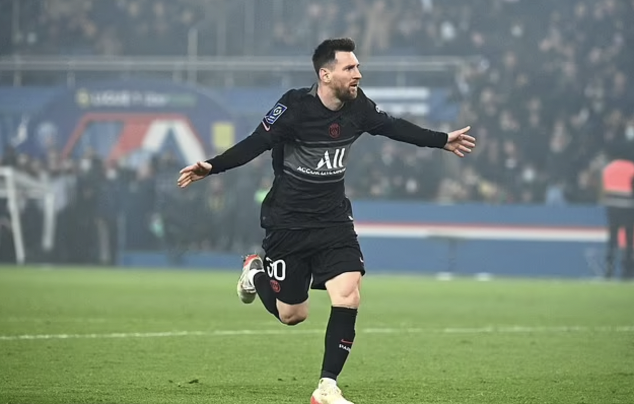 Messi ghi bàn đầu tiên ở Ligue 1 - VnExpress Thể thao