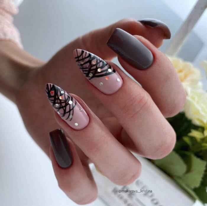 Get Perfect And Beautiful Hands With The Coolest Asymmetrical Nails - 151