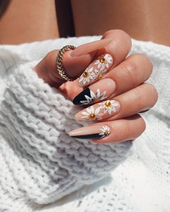 Top 20 Popular Acrylic Nail Ideas That Are Highly Recommended This Year By Nail Artists - 107