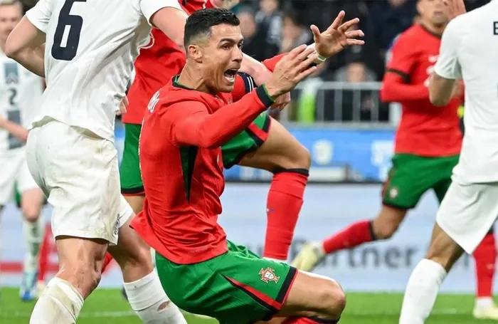 Cristiano Ronaldo không để lại nhiều dấu ấn trong trận Bồ Đào Nha thua Slovenia.