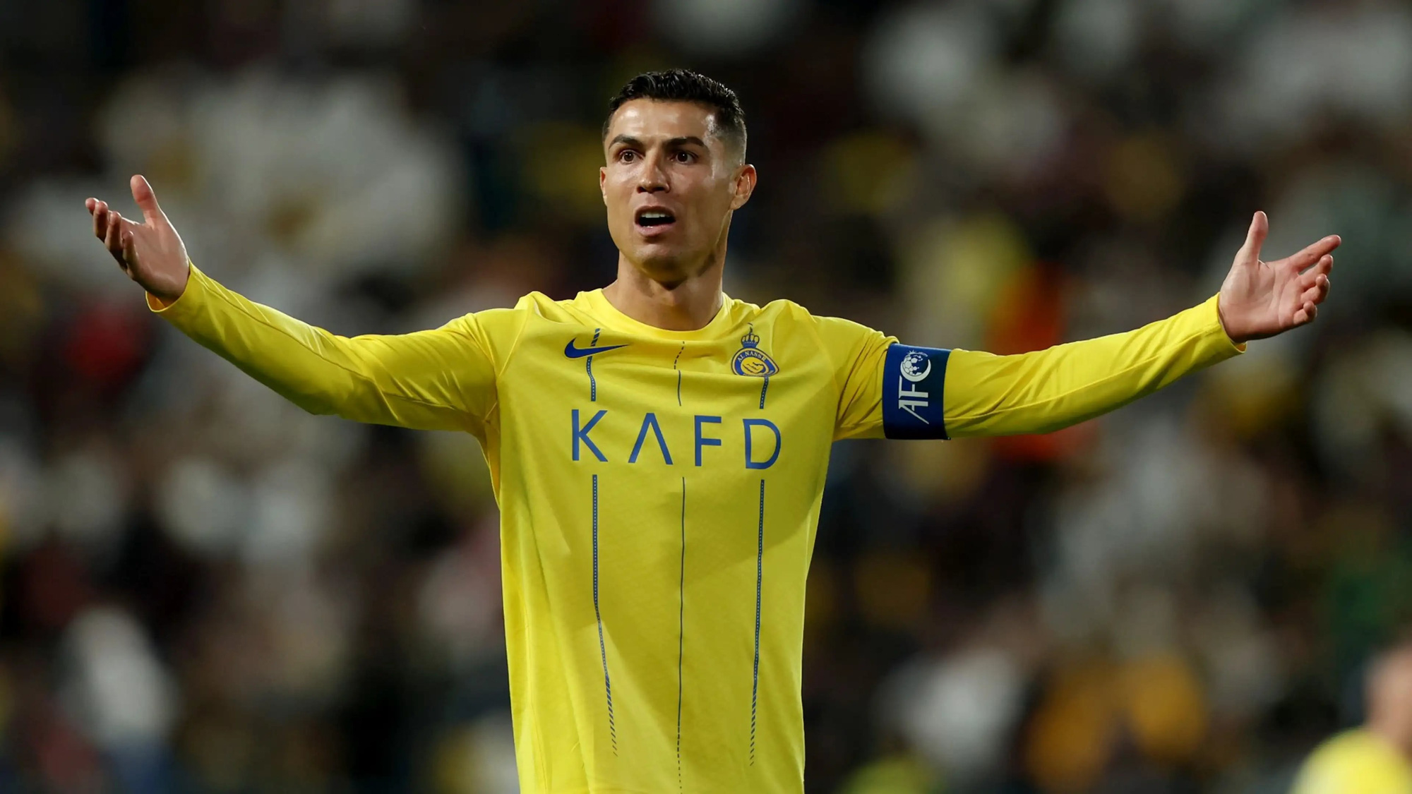 Ronaldo không còn phản ứng gay gắt với cổ động viên - Ảnh: GETTY IMAGES