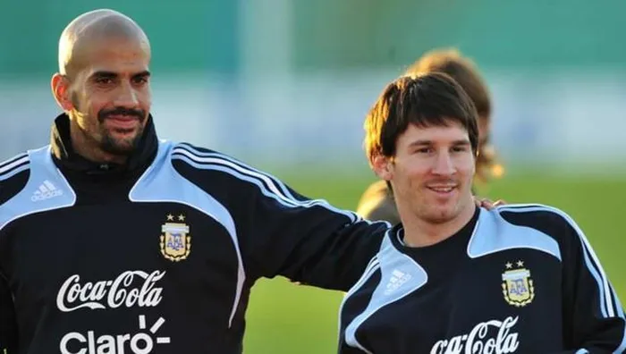 Veron và Messi từng sát cánh tại tuyển Argentina. Dù vậy, Veron tiết lộ cả hai lúc này không còn giữ liên lạc