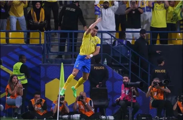  Ronaldo với hình ảnh ăn mừng quen thuộc nhưng Al Nassr thì vẫn cứ về nhì. Ảnh: AFP 