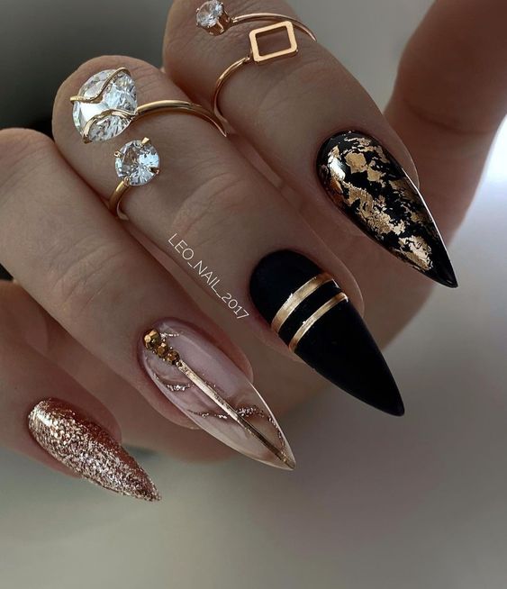 Almond New Year Nails 2024: 17 Elegant Ideas to Sparkle