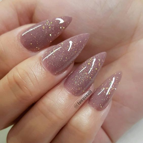 Almond New Year Nails 2024: 17 Elegant Ideas to Sparkle