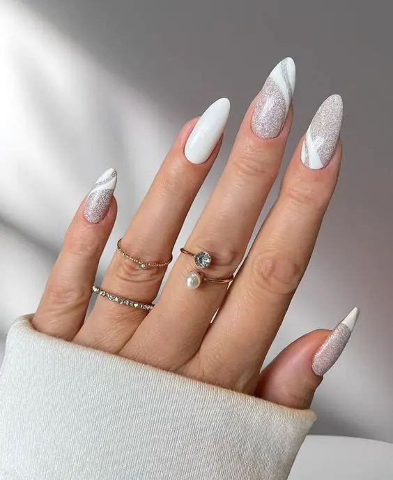 Almond New Year Nails 2024: 17 Elegant Ideas to Sparkle