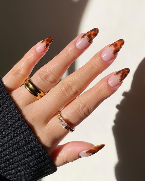 tortoise nails, tortoise nails design, tortoise nails tips, tortoise nail art, tortoise nails ideas, tortoise nails acrylic, almond nails, gold nails