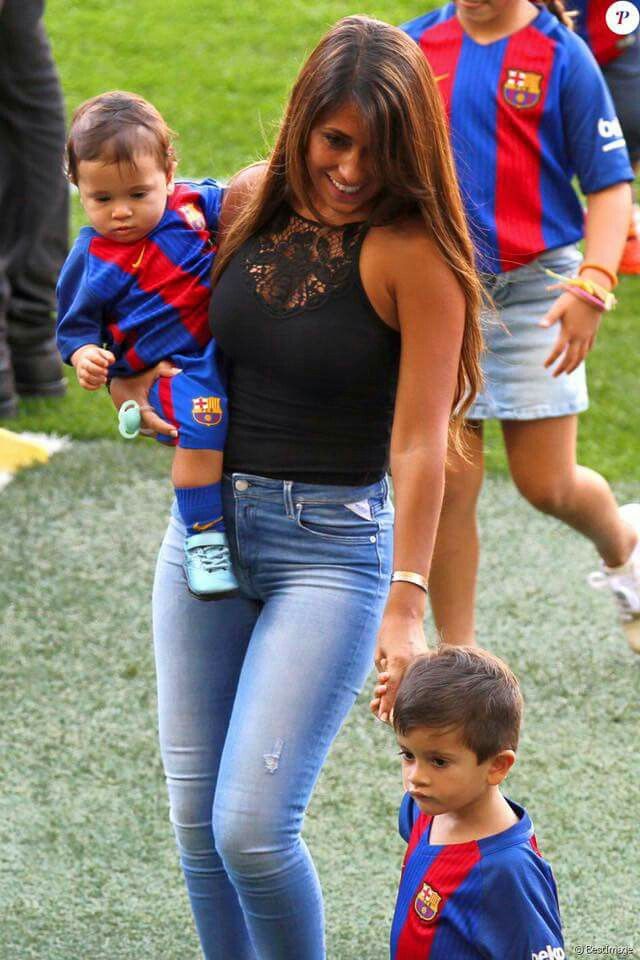 La mujer de Messi es muy rica pero sólo viste ropa barata y popular - Foto 5.